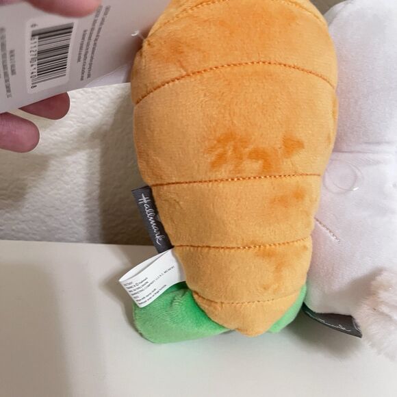 Hallmark Better Together Bunny and Carrot Magnetic Plush Pair Set w/ TAGS - Picture 6 of 7